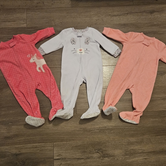 3 Pack! Three Fleece Sleepers, Carters, Baby Girl, 12 Months. - Picture 1 of 12